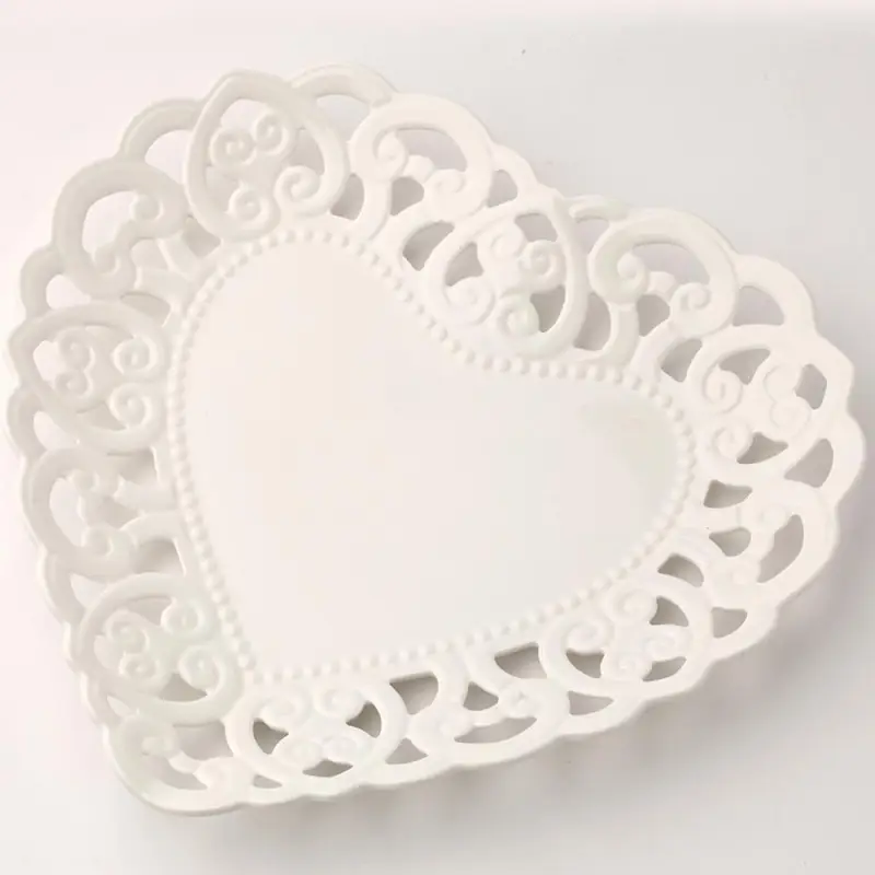 PIATTO CUORE PORCELLANA TRAF.25CM Popolare
