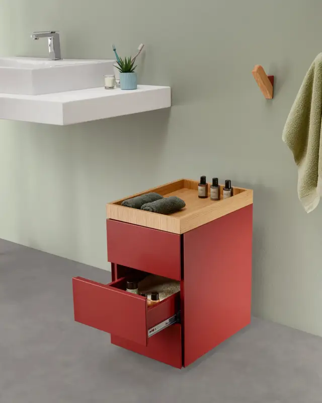 Cassettiera in metallo e piano in rovere Peddy Must-Have